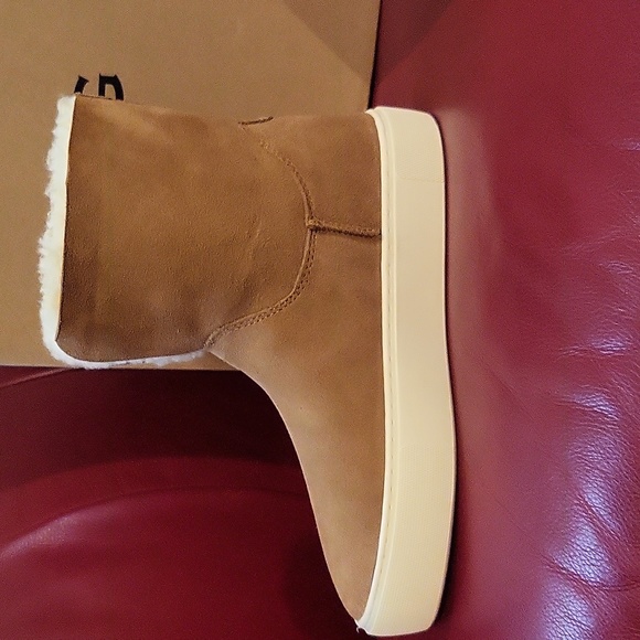 Ugg boots - Picture 3 of 8